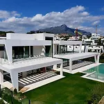 Haza Del Conde - Eaw Homes